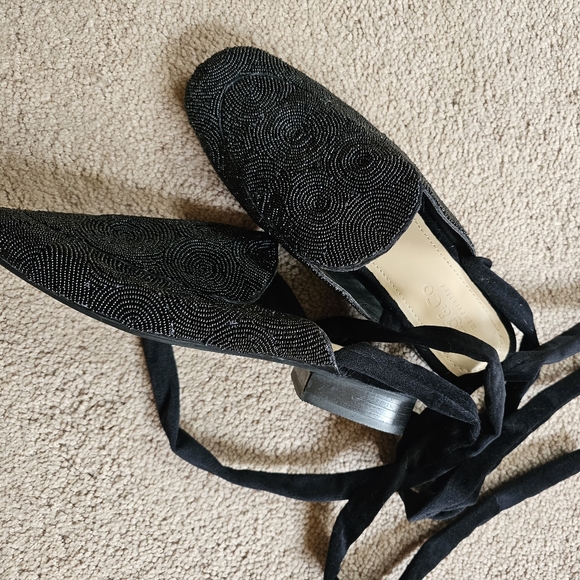 Flats - Picture 1 of 3